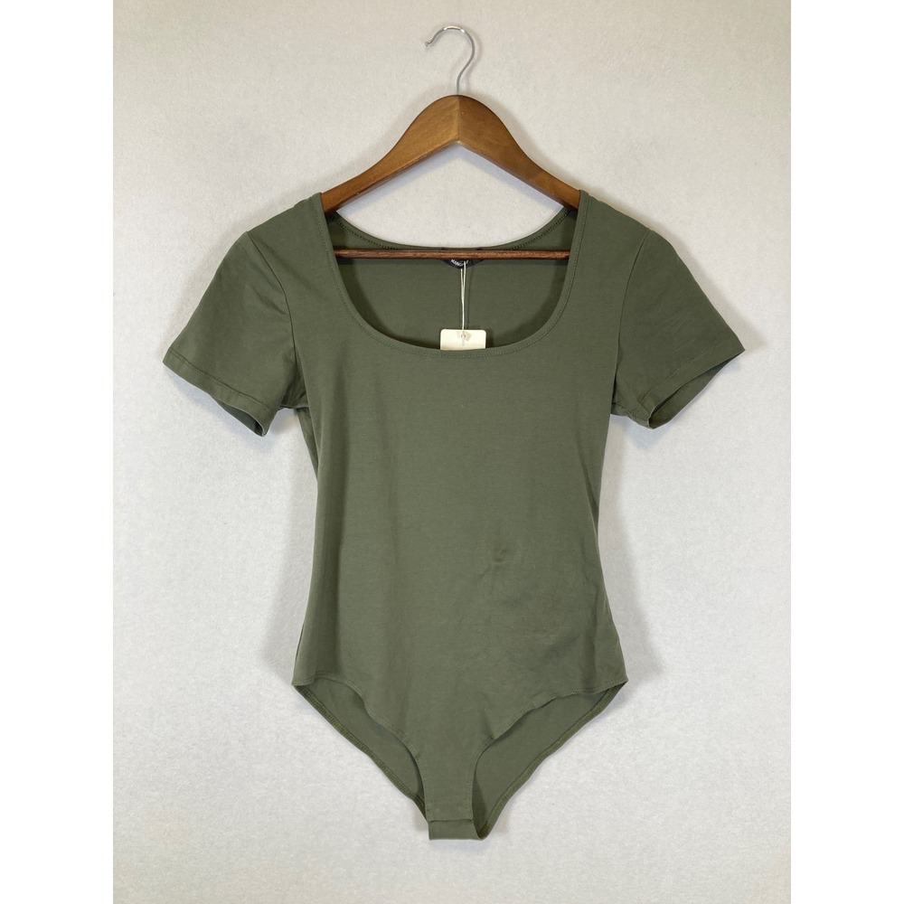 Minimalist NWT MANGDIUP Women Sm Olive Green Square‎ Neck Short Sleeve Bodysuit